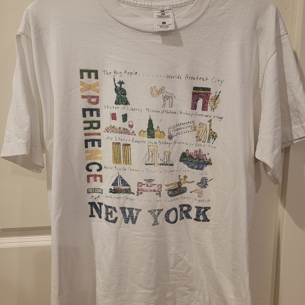 Vintage Experience New York Single Stiched White Tee Shirt sz Large .